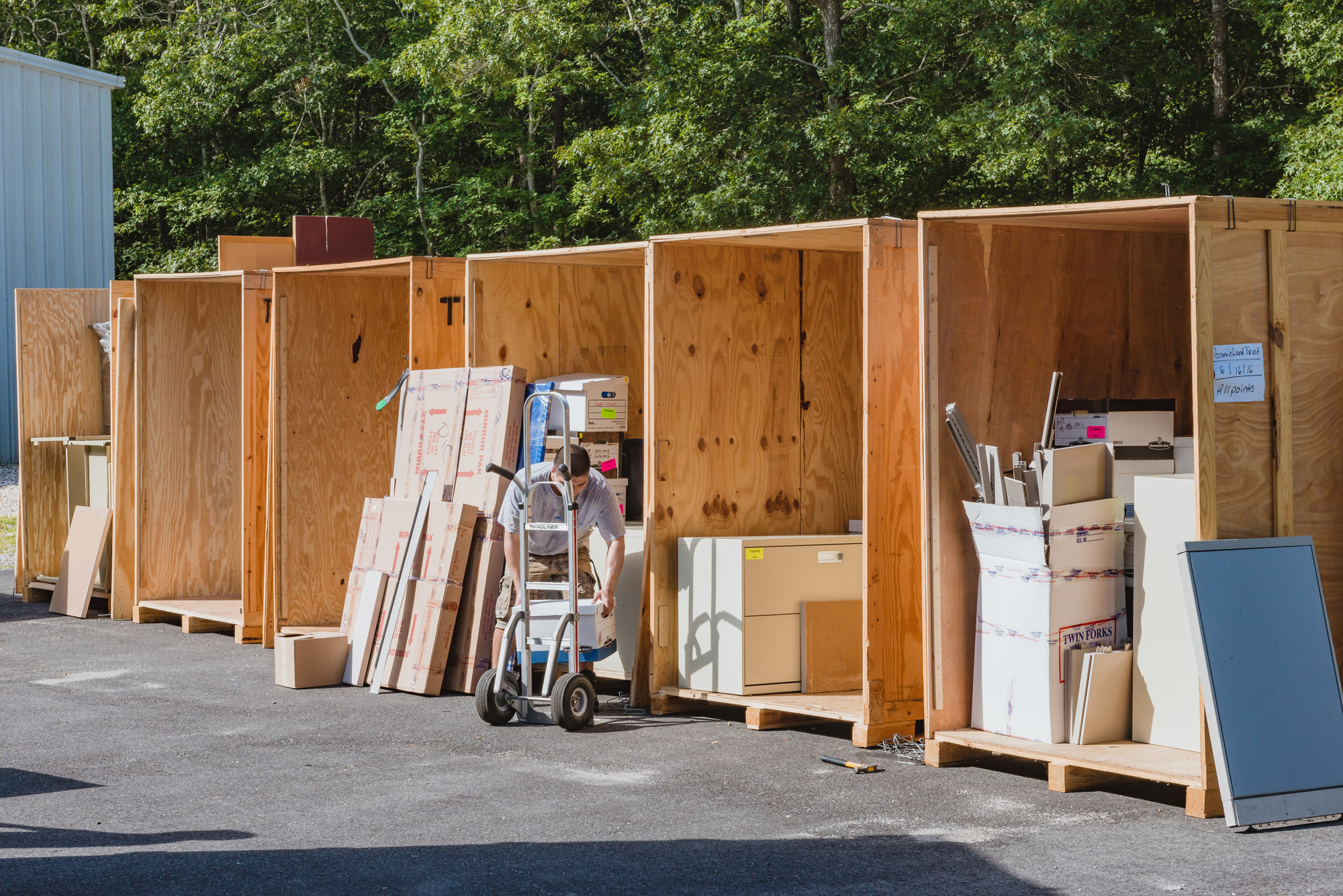 Simplify Your Move With Portable Storage Containers